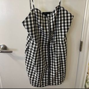 Forever 21 Black and White plaid zip up dress